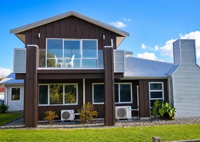 Zodiac Bay Retreat
